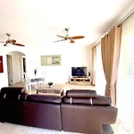 In Oasis Del Sur Mit Privater Terrasse By Interhome * Сан Мигель