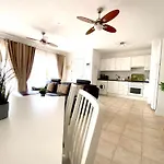 In Oasis Del Sur Mit Privater Terrasse By Interhome Апартаменты